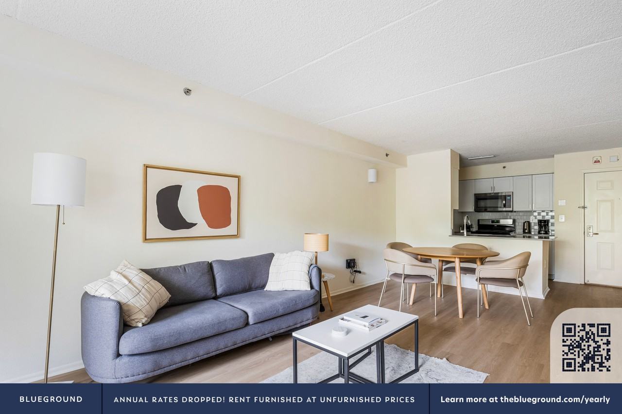 444 Washington Boulevard - Photo 4 of 48