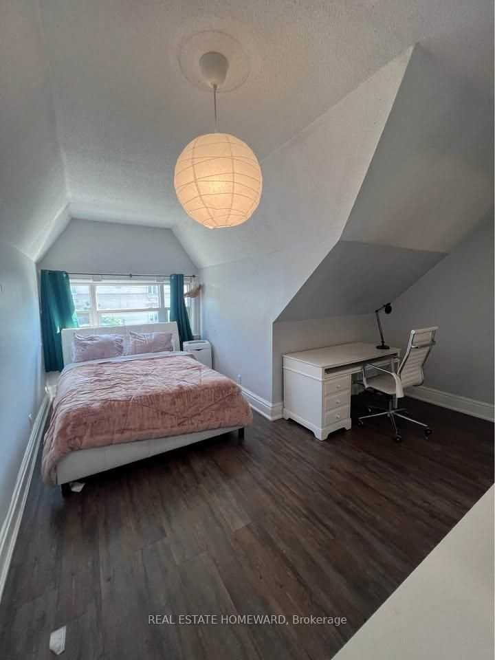 244 Bathurst Street #2 - Photo 7 of 11