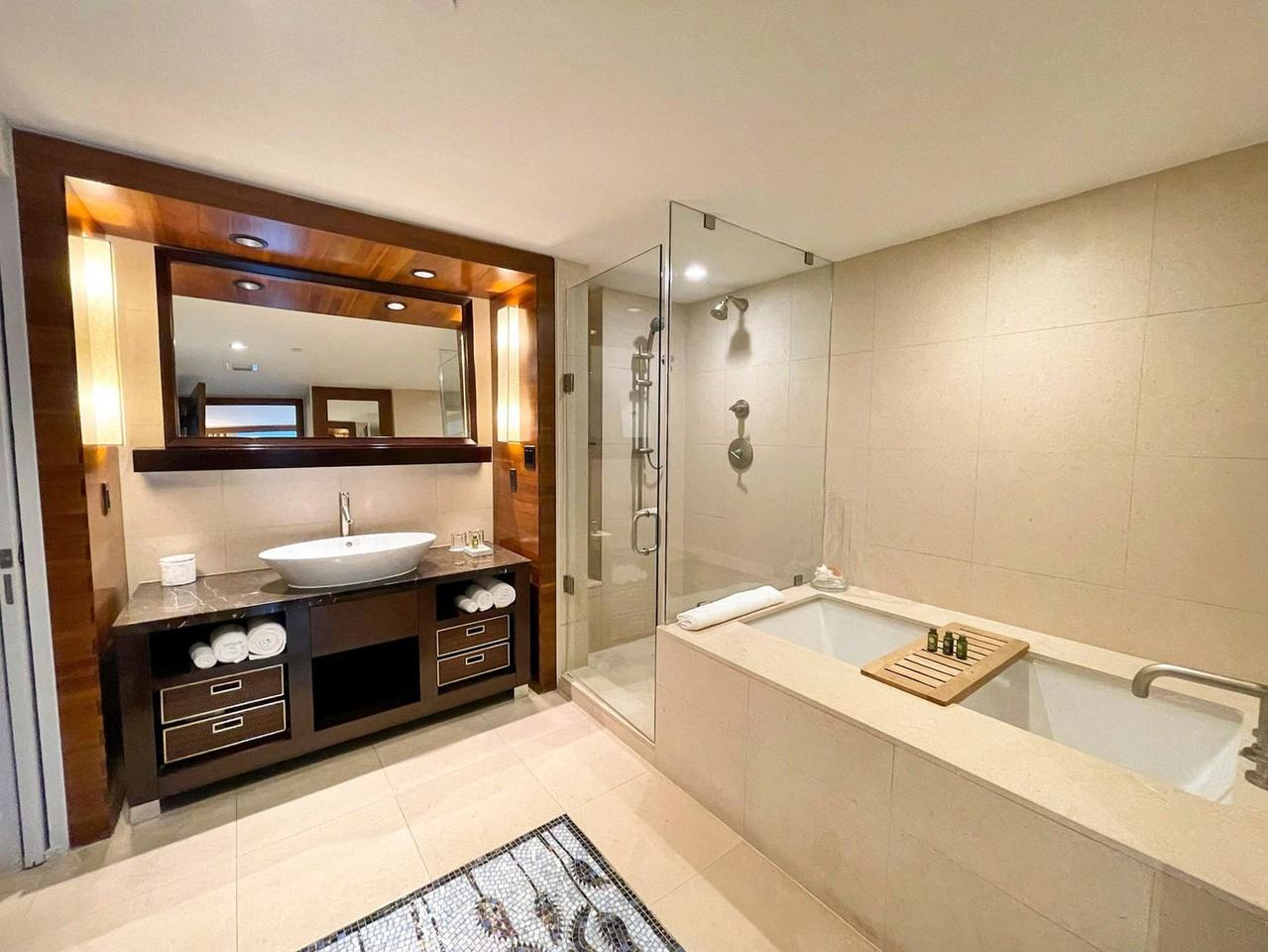 6801 Collins Ave #1286894P - Photo 7 of 9