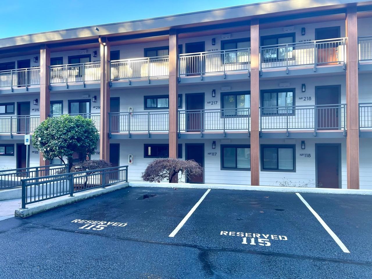 130 105th Ave Se #116 - Photo 3 of 12