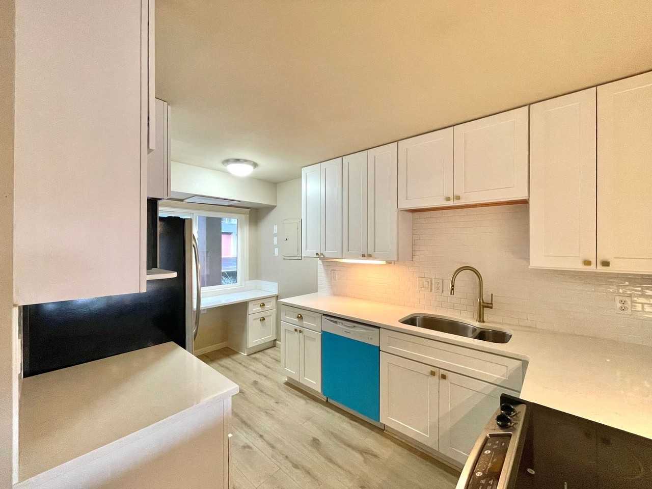 130 105th Ave Se #116 - Photo 4 of 12