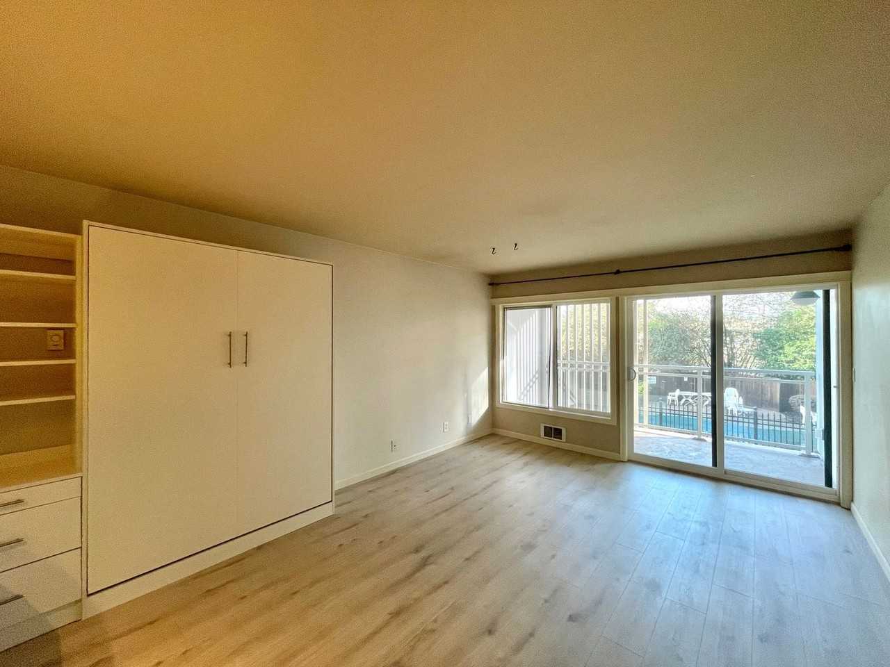 130 105th Ave Se #116 - Photo 7 of 12