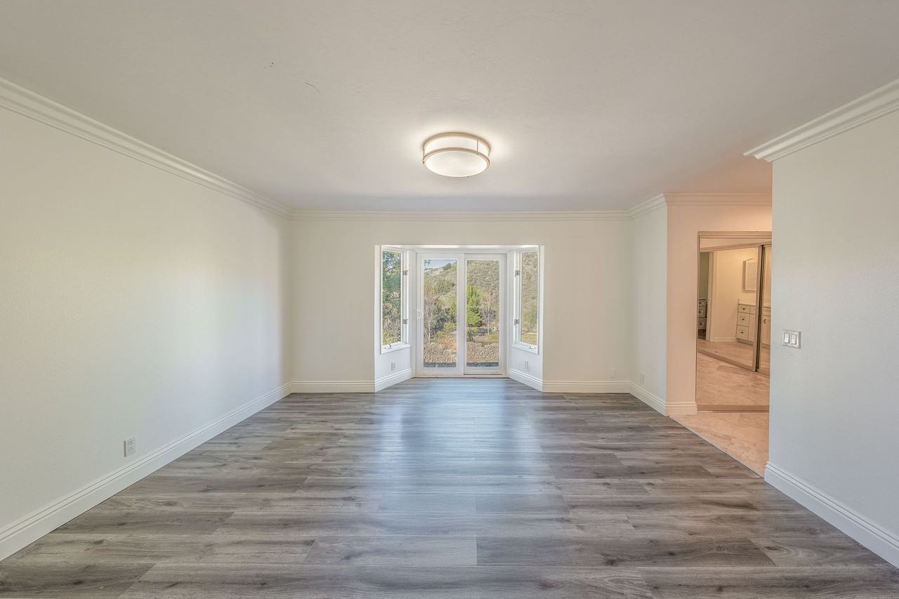 26861 Canyon Crest Rd - Photo 7 of 17