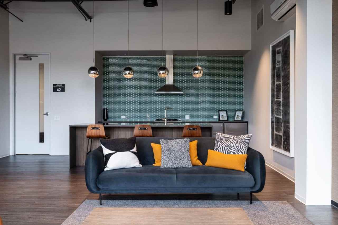 901 S Ashland Ave #1379030P - Photo 4 of 32