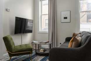 846 N Hermitage Ave - Photo 1 of 1