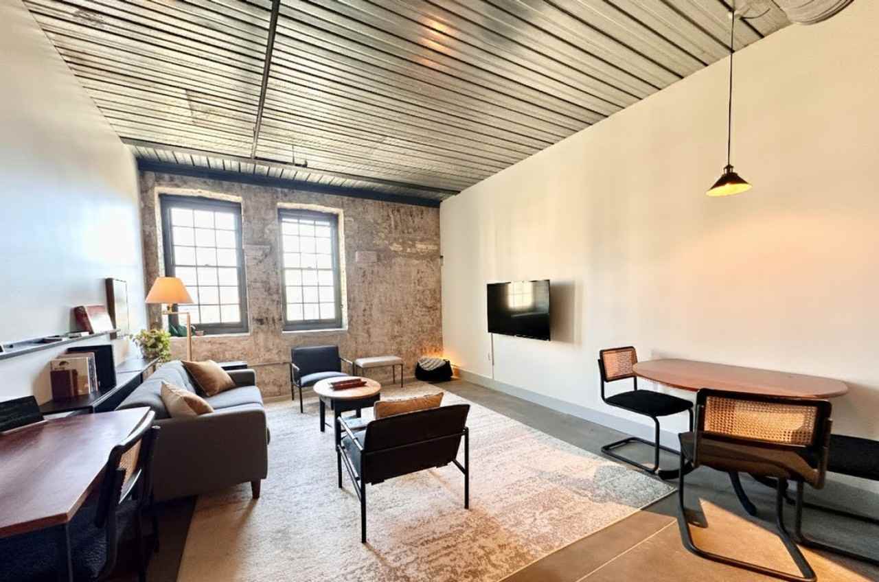 1009 W Juneau Ave #1378998P - Photo 2 of 26