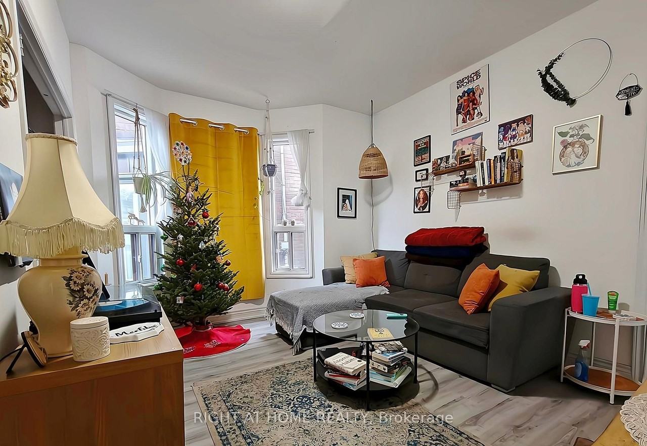 567 Ossington Avenue - Photo 2 of 22