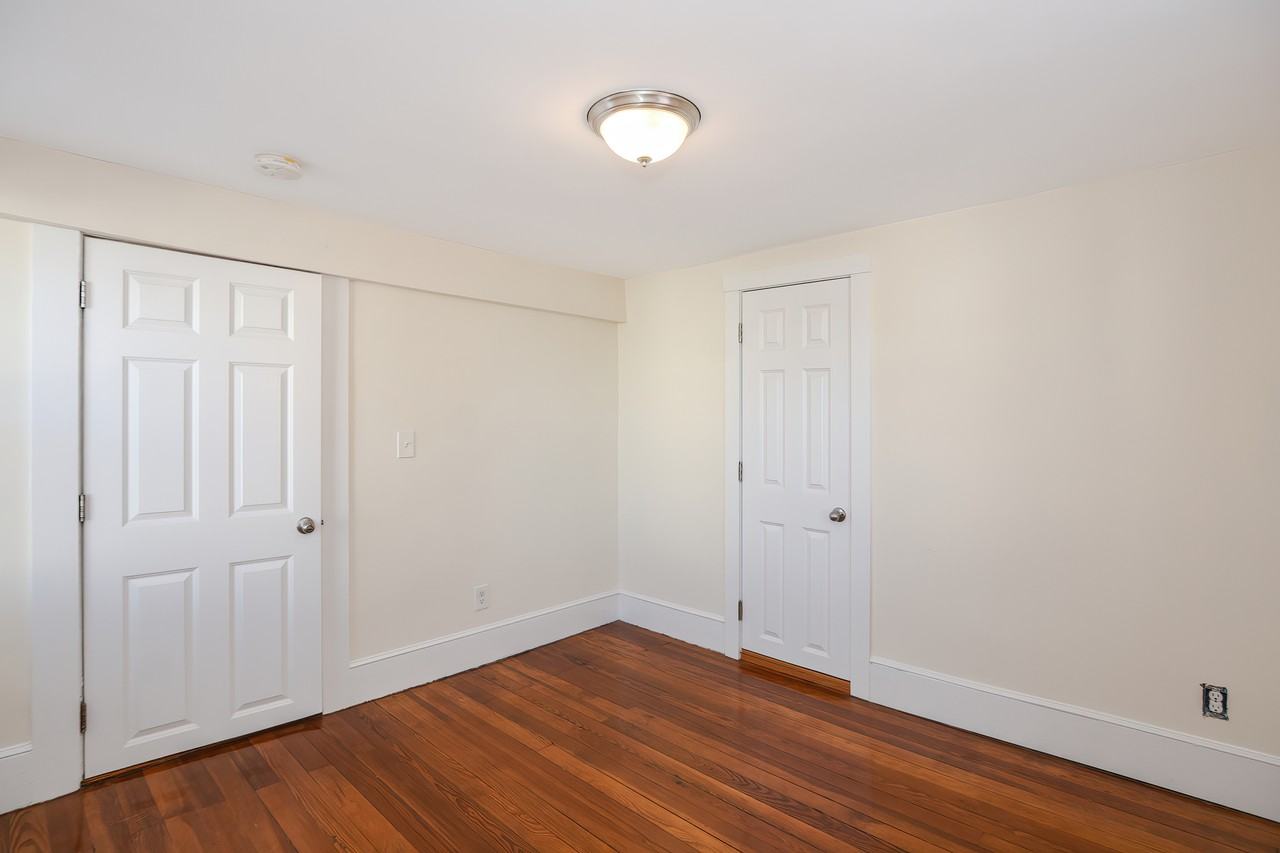 39 Bourne St #2REAR - Photo 5 of 26