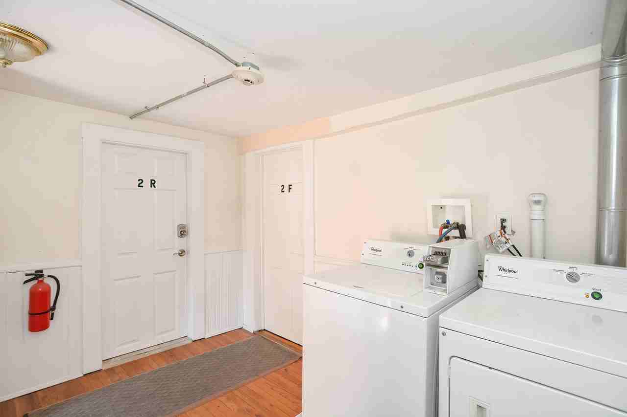 39 Bourne St #2REAR - Photo 6 of 26