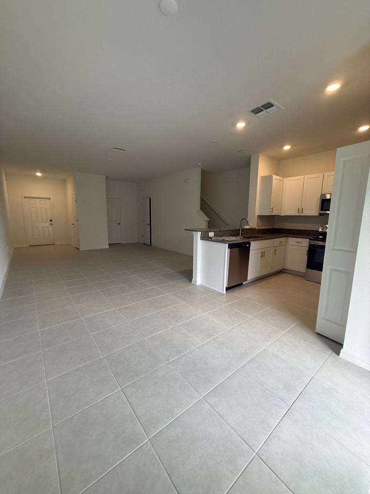 11061 Wishing Cloud Rd - Photo 7 of 29