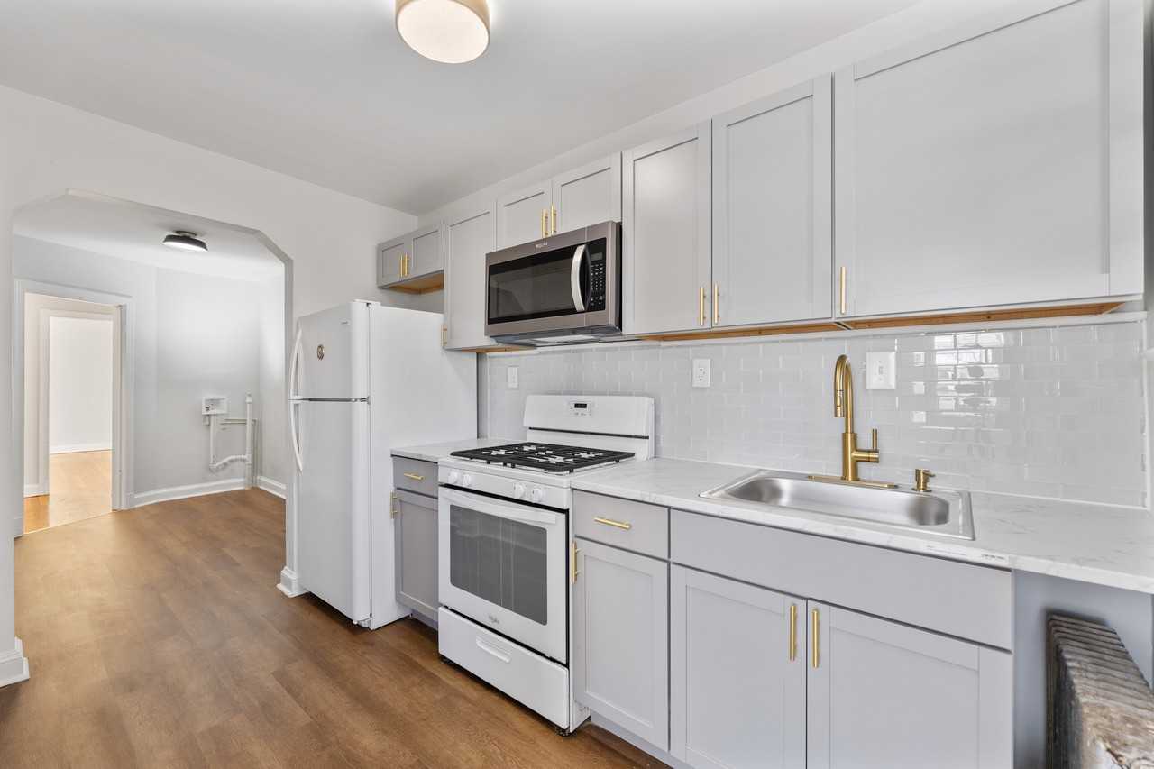 4348 Southern Ave Se #4 - Photo 2 of 9