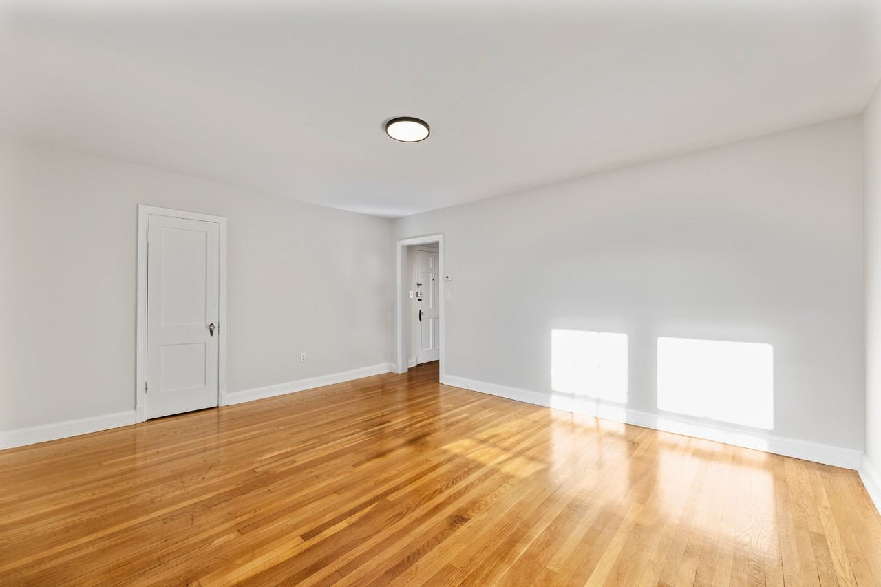 4348 Southern Ave Se #4 - Photo 6 of 9