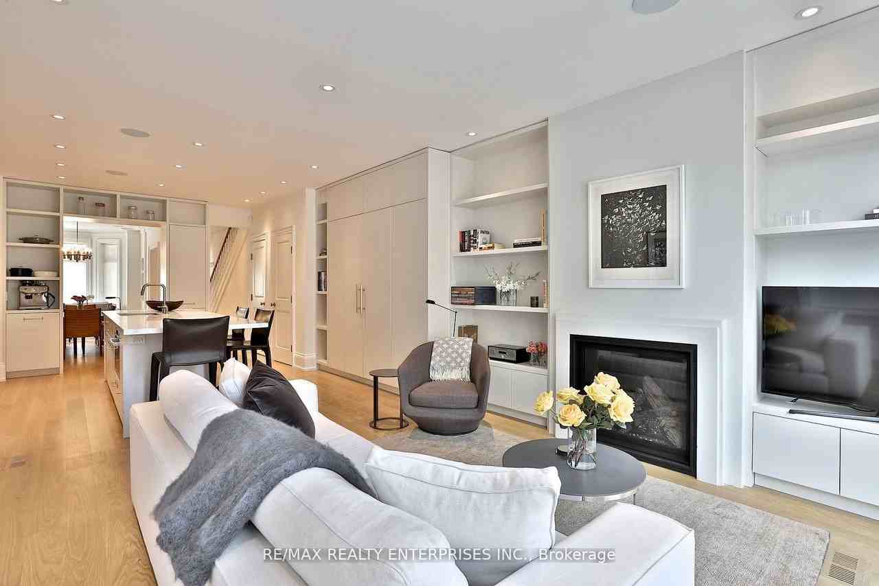 305 Crawford Street - Photo 6 of 29