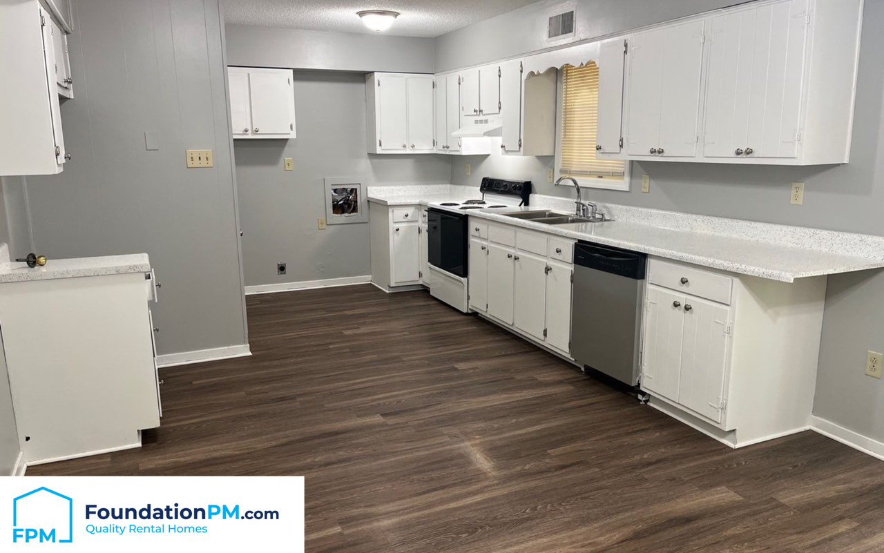 1188 Garden Rd - Photo 3 of 13