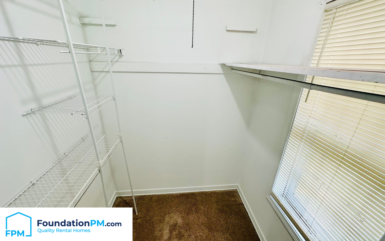 1188 Garden Rd - Photo 5 of 13