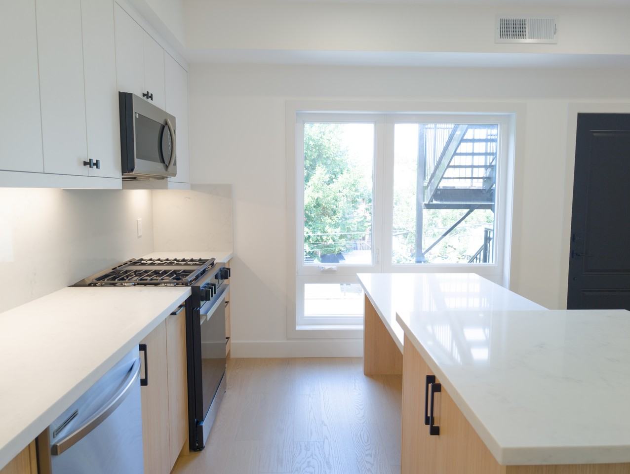 52 Vernon Street #301 - Photo 3 of 34