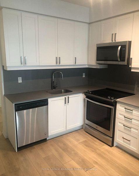 7895 Jane Street #3212 - Photo 5 of 12