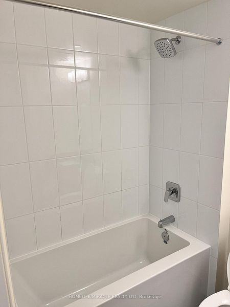 27 Korda Gate #1407 - Photo 7 of 11