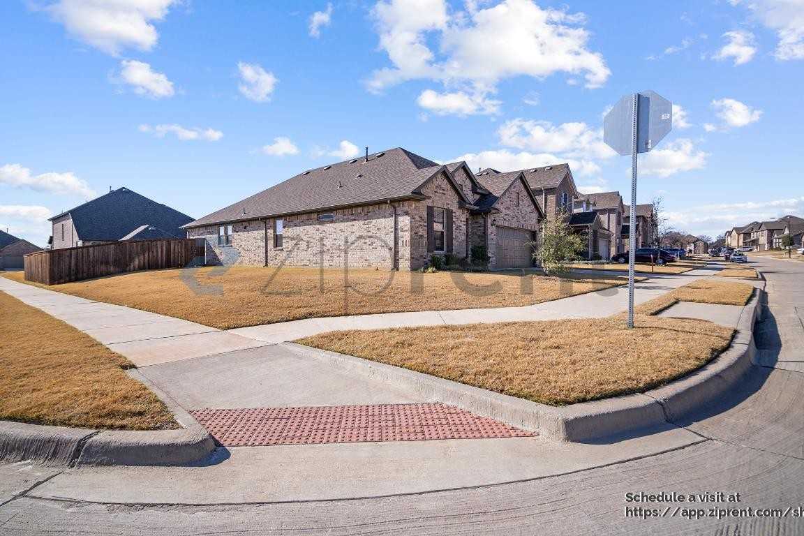 2900 Long Slope Rd #2900 - Photo 4 of 35