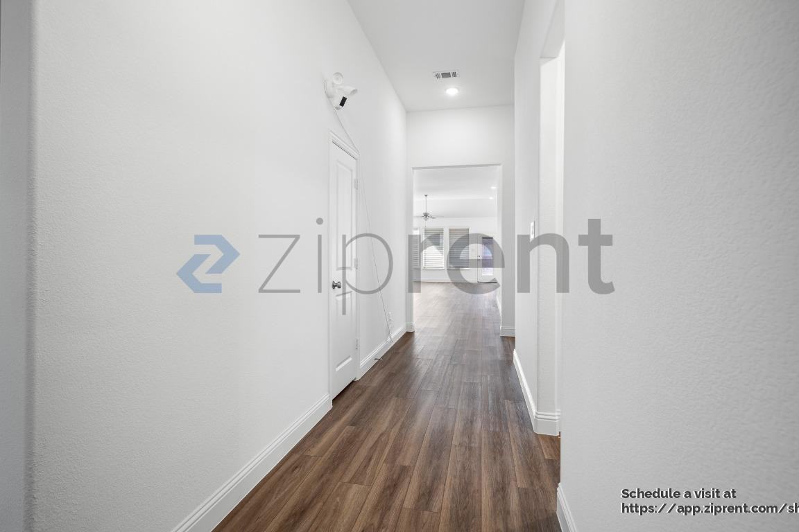 2900 Long Slope Rd #2900 - Photo 5 of 35