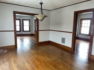 602 Tompkins St #2 - Photo 7 of 12