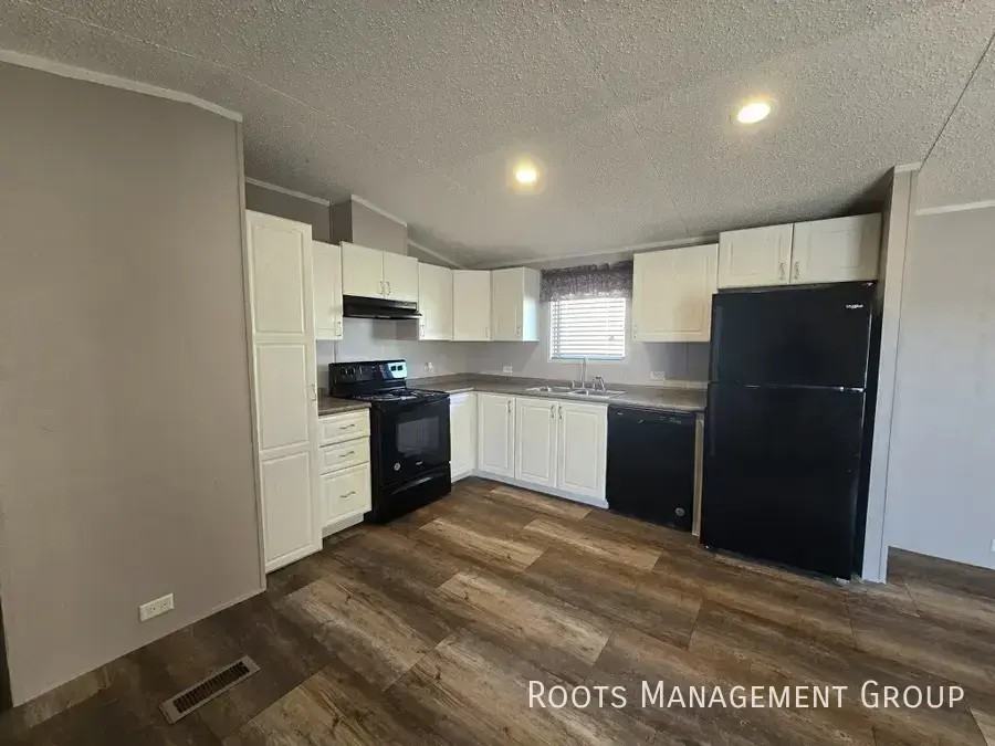 1138 Wildwood Dr #162 - Photo 3 of 15