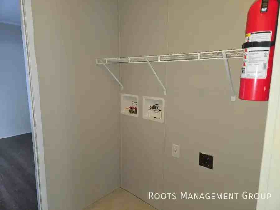 2968 Apollo Dr - Photo 4 of 14