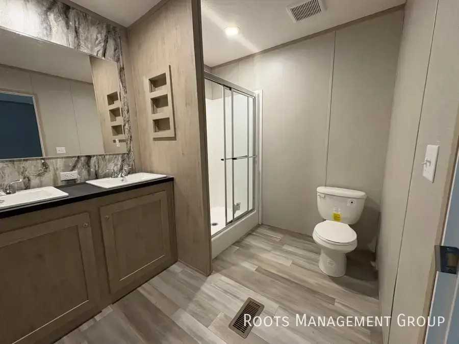 104 Oak Dr #104O - Photo 7 of 15