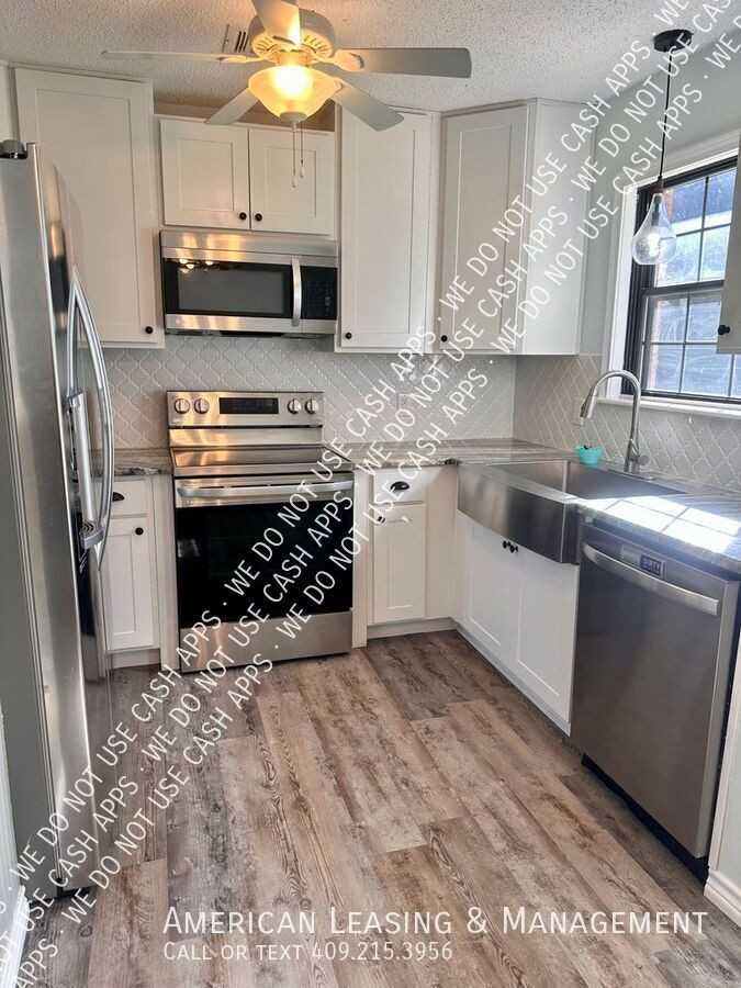 819 Willow Oak St - Photo 3 of 10