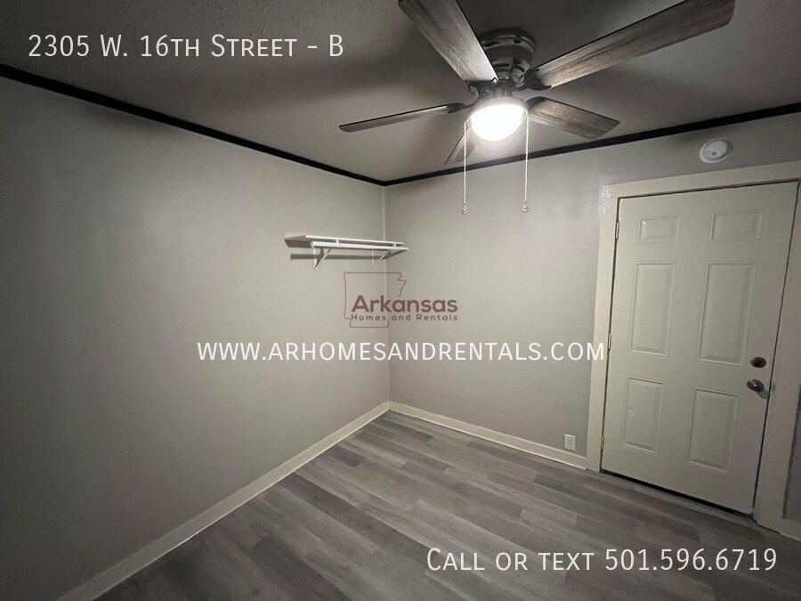 2305 W 16th St #B - Photo 7 of 8