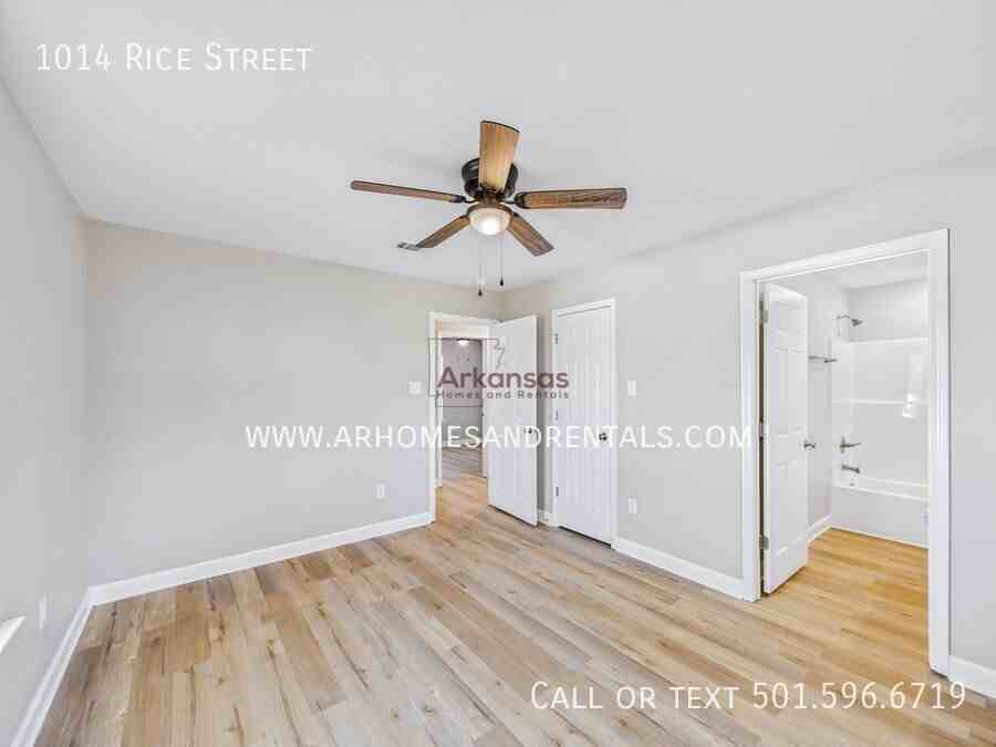 1014 Rice St - Photo 6 of 11