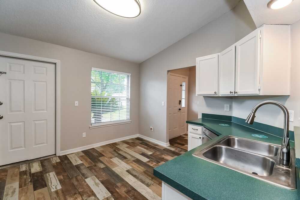 2931 Biloxi Trl - Photo 7 of 15