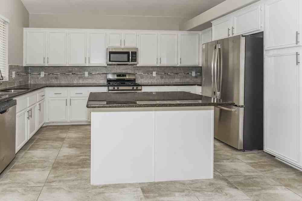 2519 Hollow Oak Ave - Photo 7 of 15