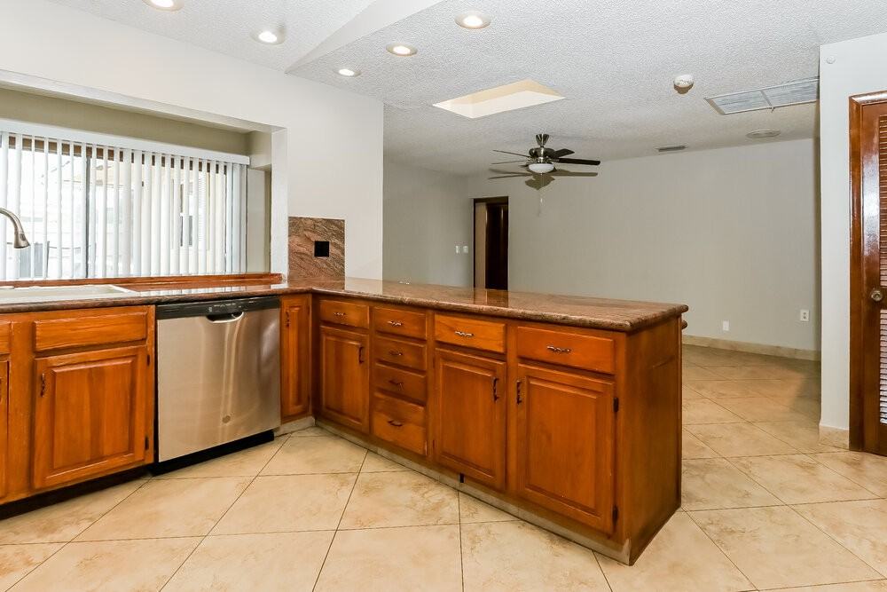 579 Azure Ave - Photo 7 of 16