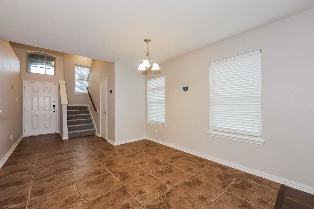 1307 Luna Linda Dr - Photo 6 of 17