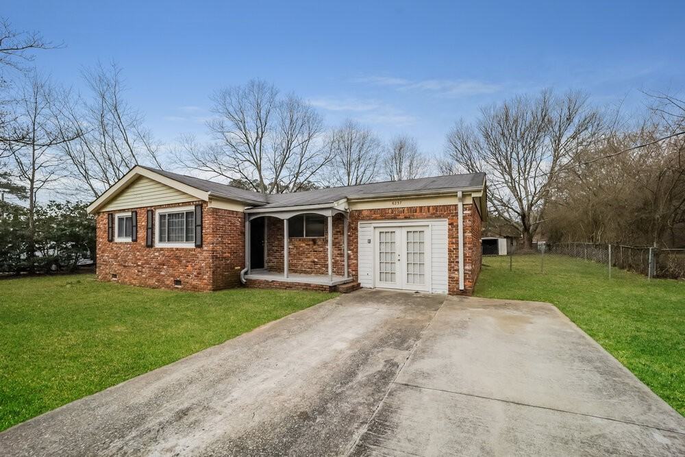 6237 Continental Cir - Photo 3 of 25