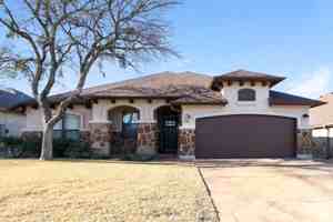 featured image of 701 Algerita Dr