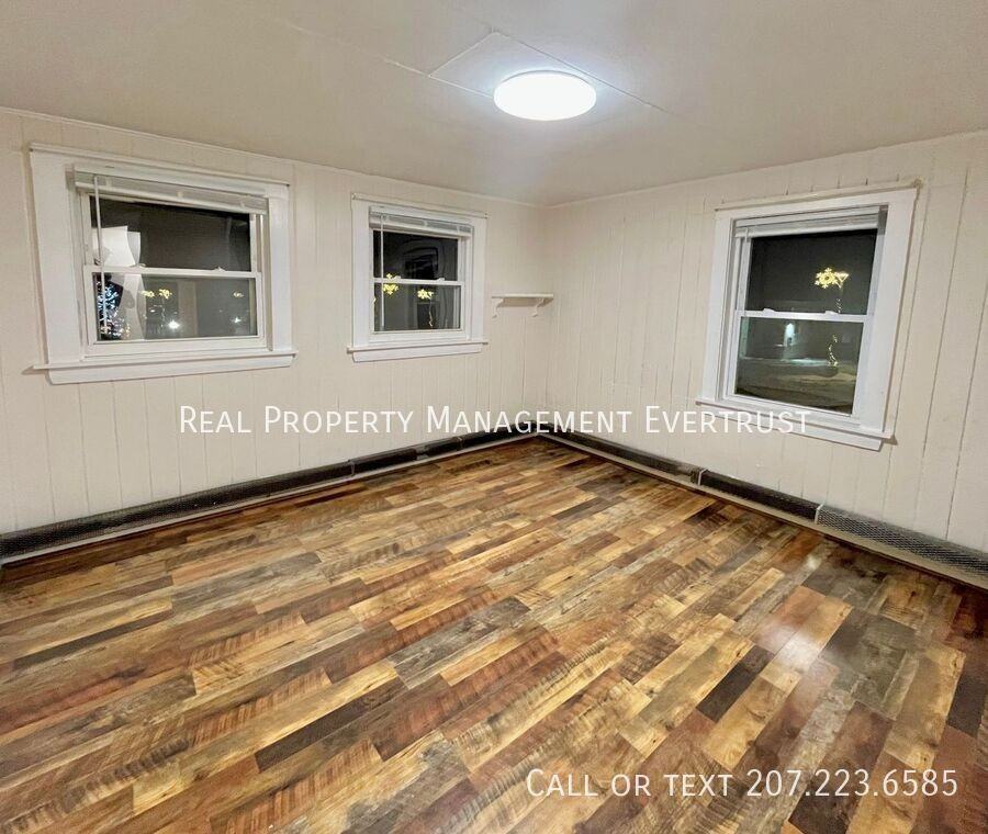 100 Main St #B - Photo 7 of 8