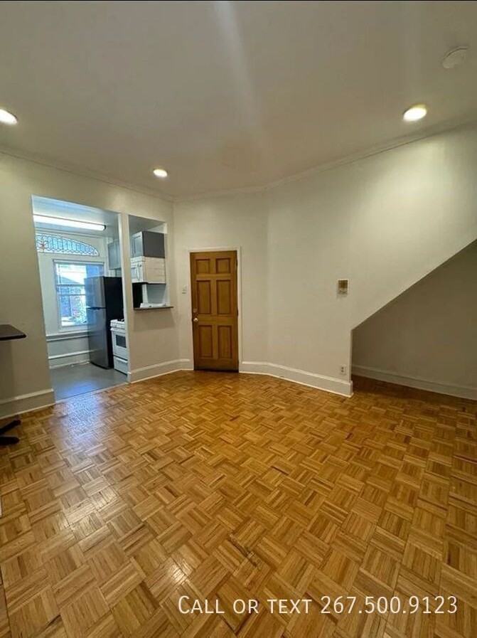 236 Buckingham Pl #1 - Photo 6 of 24