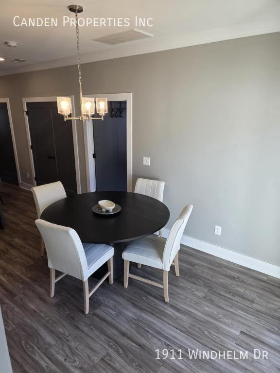 1911 Windhelm Dr - Photo 3 of 17