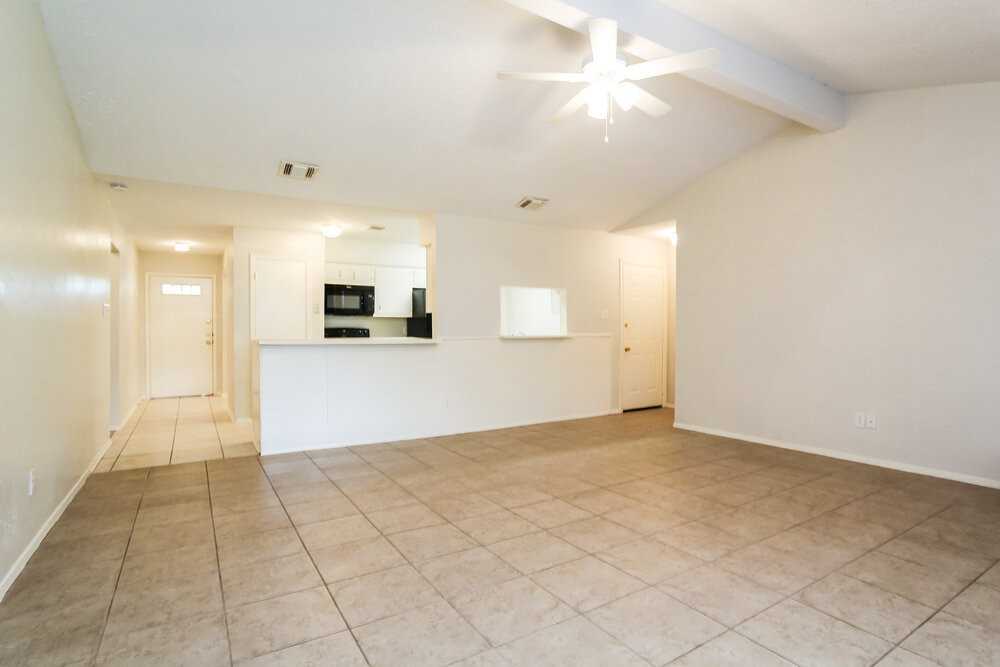 4511 Chestergate Dr - Photo 3 of 16