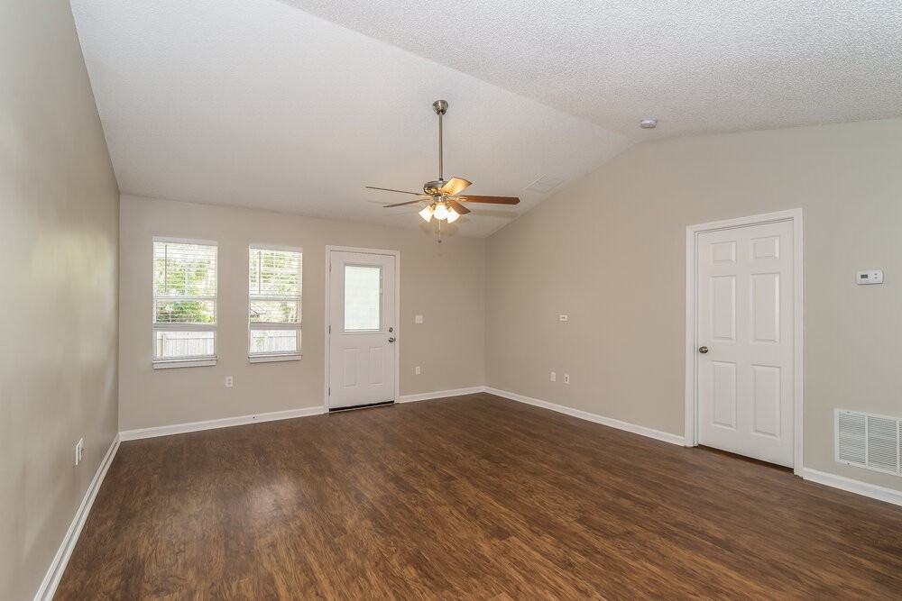 2672 Secret Harbor Dr - Photo 2 of 14