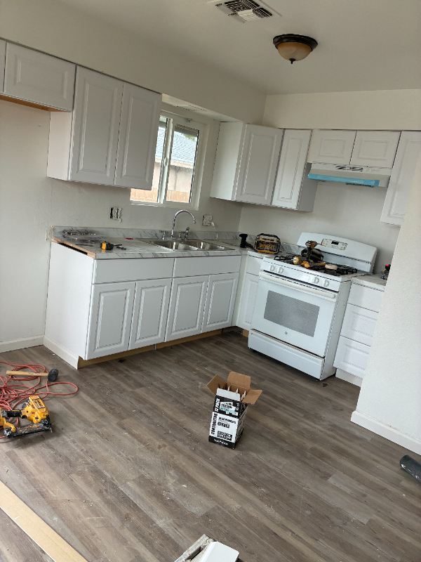 515 O St #B - Photo 2 of 4