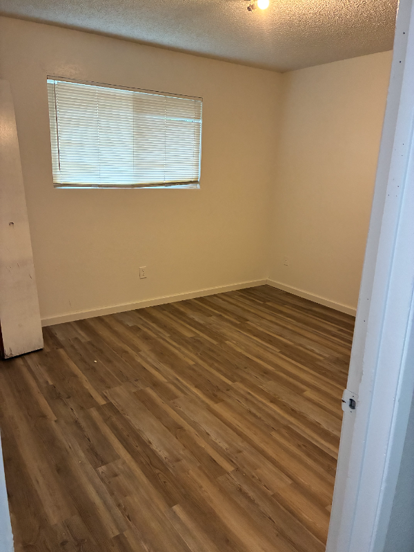 515 O St #B - Photo 4 of 4