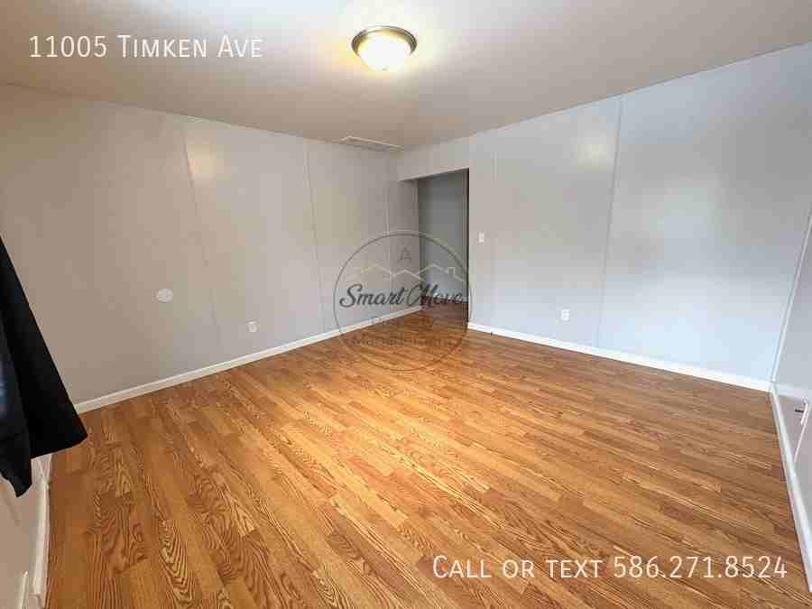 11005 Timken Ave - Photo 4 of 16