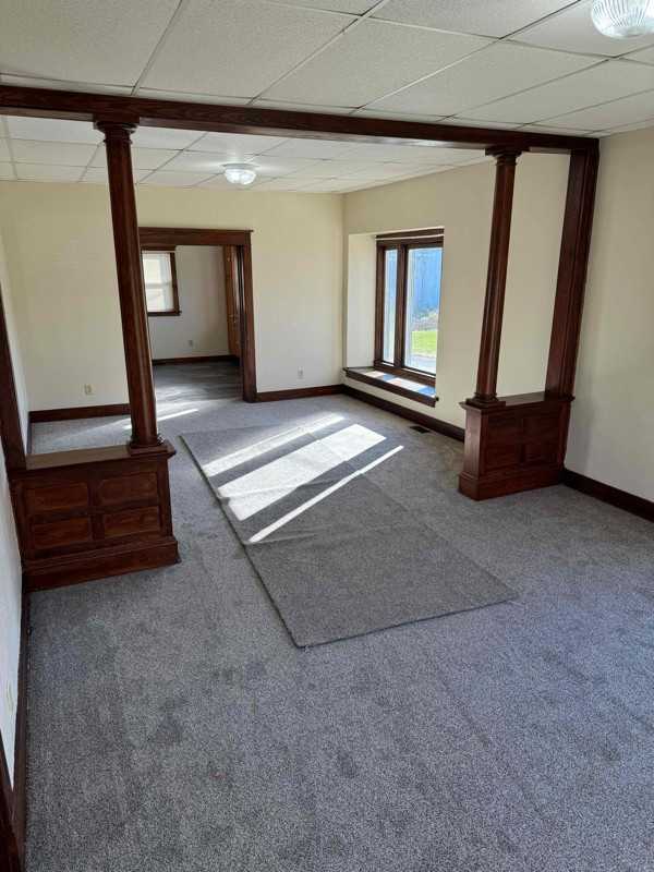 700 S Main St - Photo 2 of 5