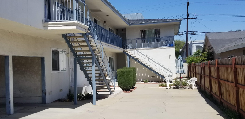 520 S Flower St #11 - Photo 3 of 17