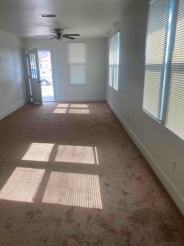 730 S 46th St - Photo 3 of 22