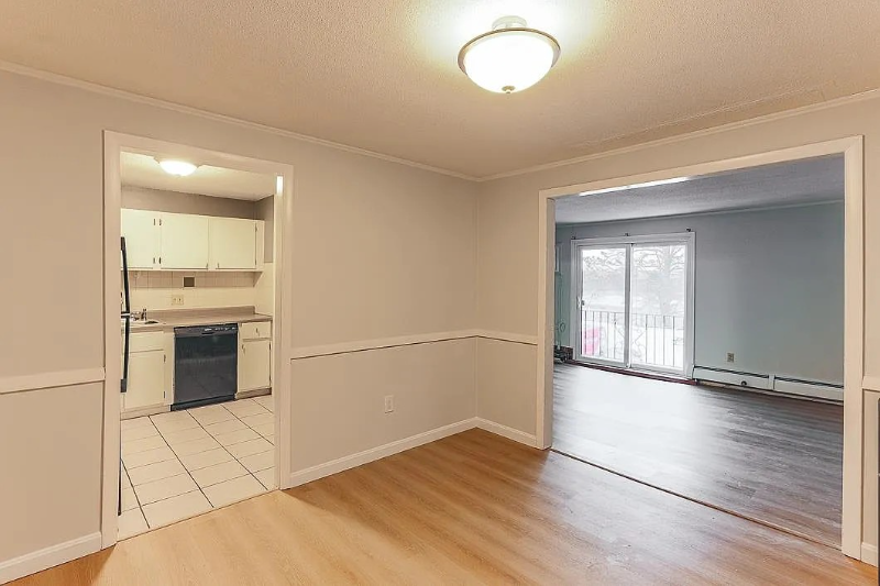 36L English Village Rd #304 - Photo 5 of 17