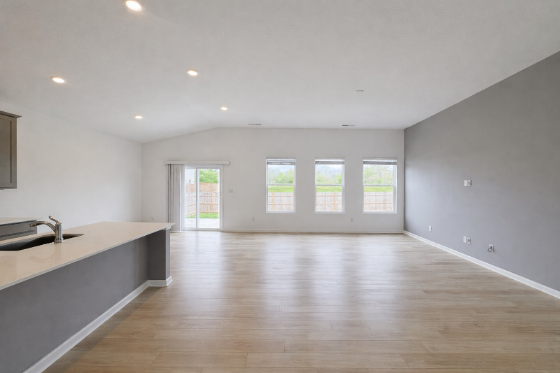 4640 Topaz Pointe Blvd - Photo 4 of 14